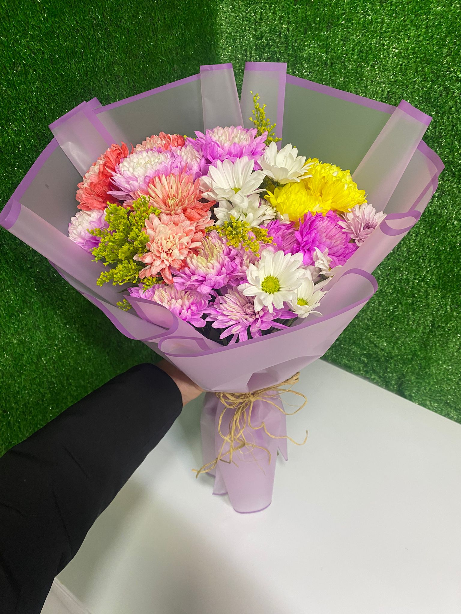 Mor Esintili Renkli Papatya Buketi